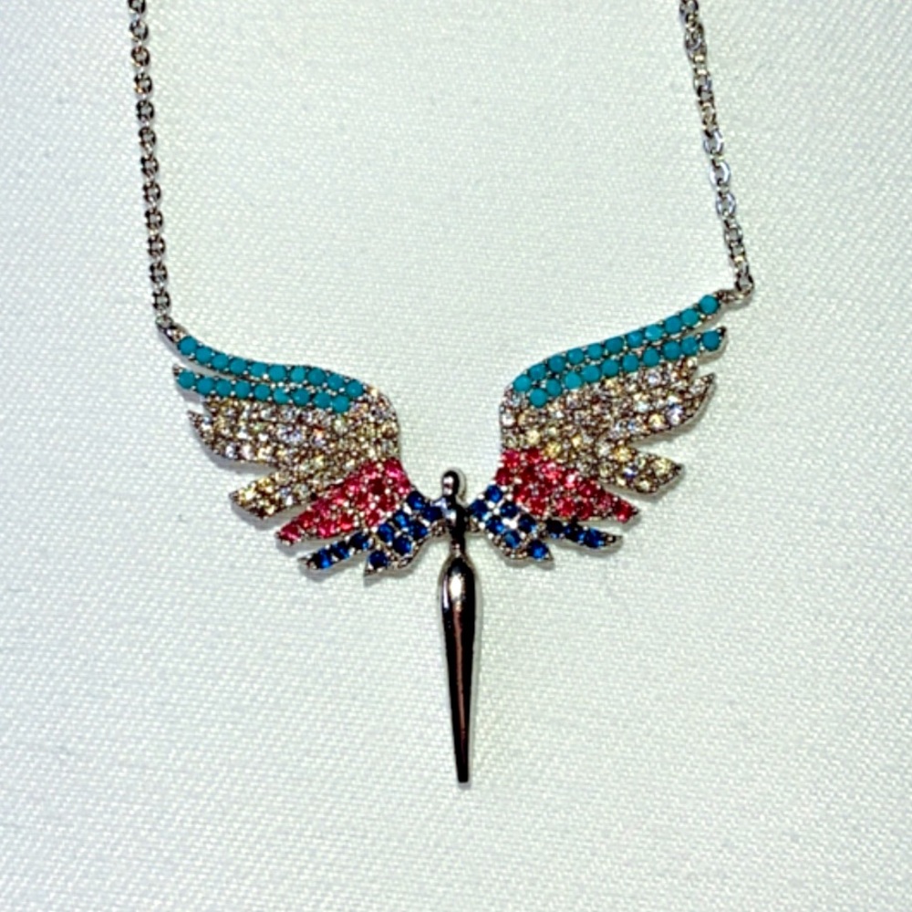 Angel necklace available the 4 models